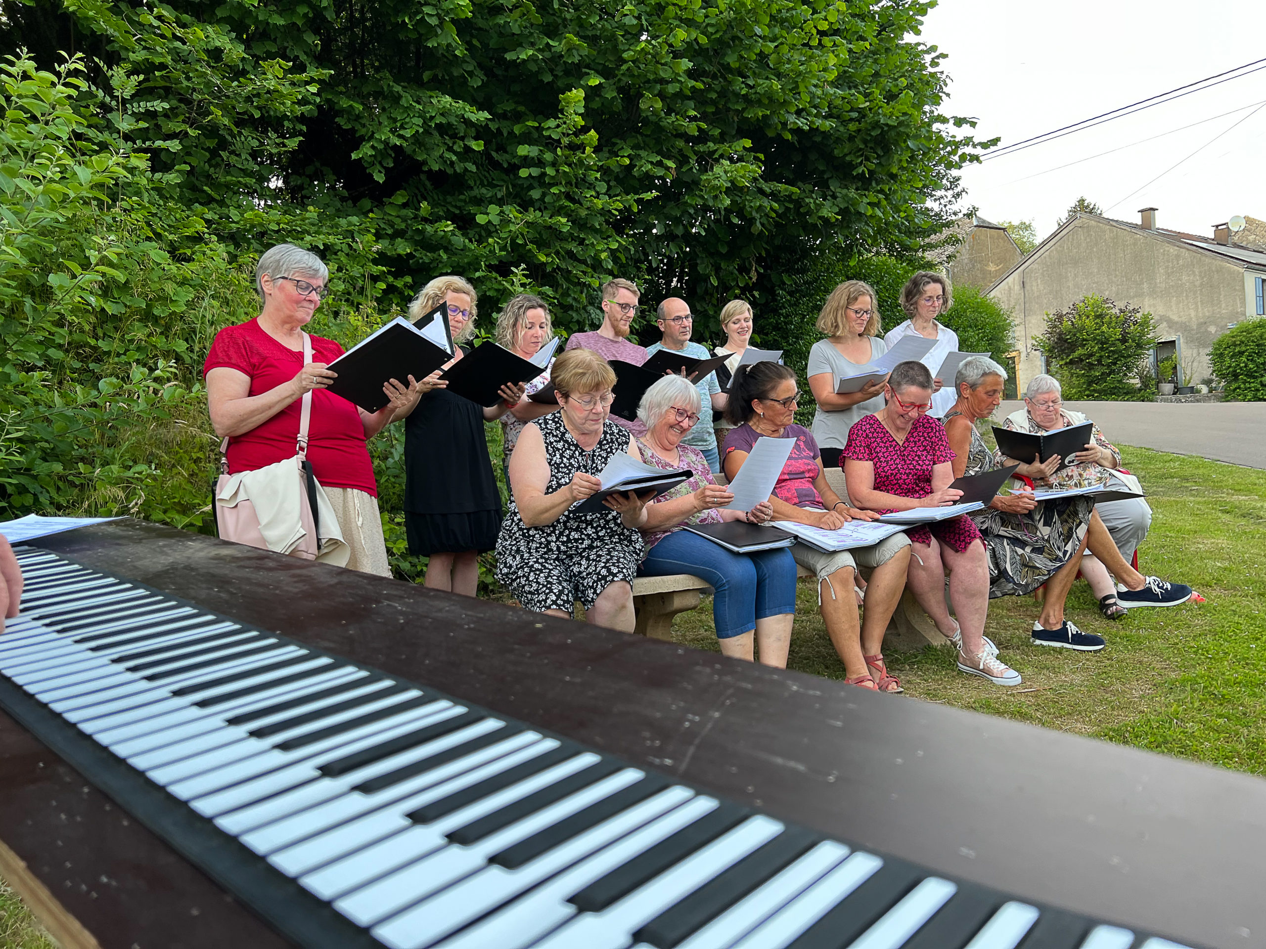 Lire la suite à propos de l’article « La Villerselle » fête la musique dans les rue des Robelmont