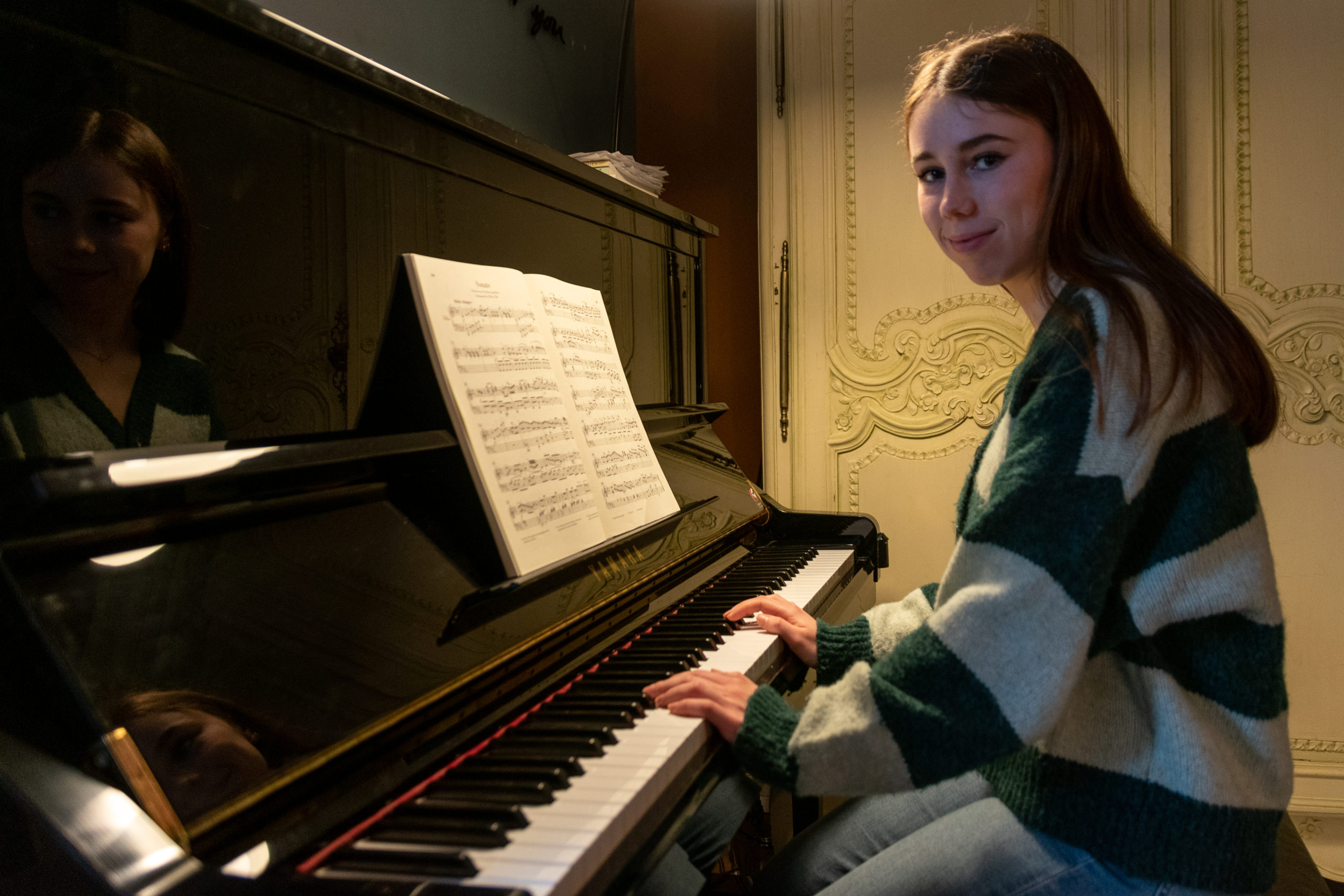 Lire la suite à propos de l’article Ruette: Violaine Delhaye, 16 ans, compose déjà au piano